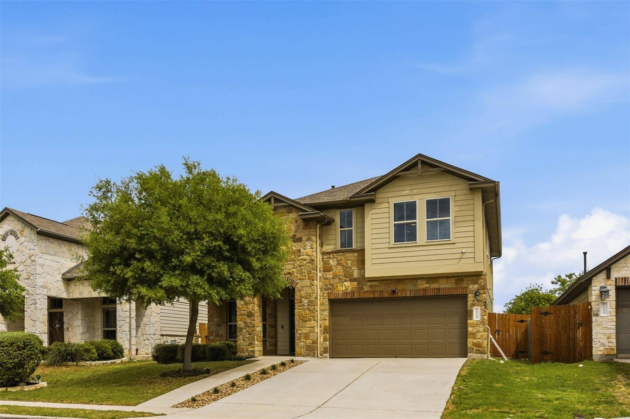 2004 Garretts WAY, Manchaca, TX 78652