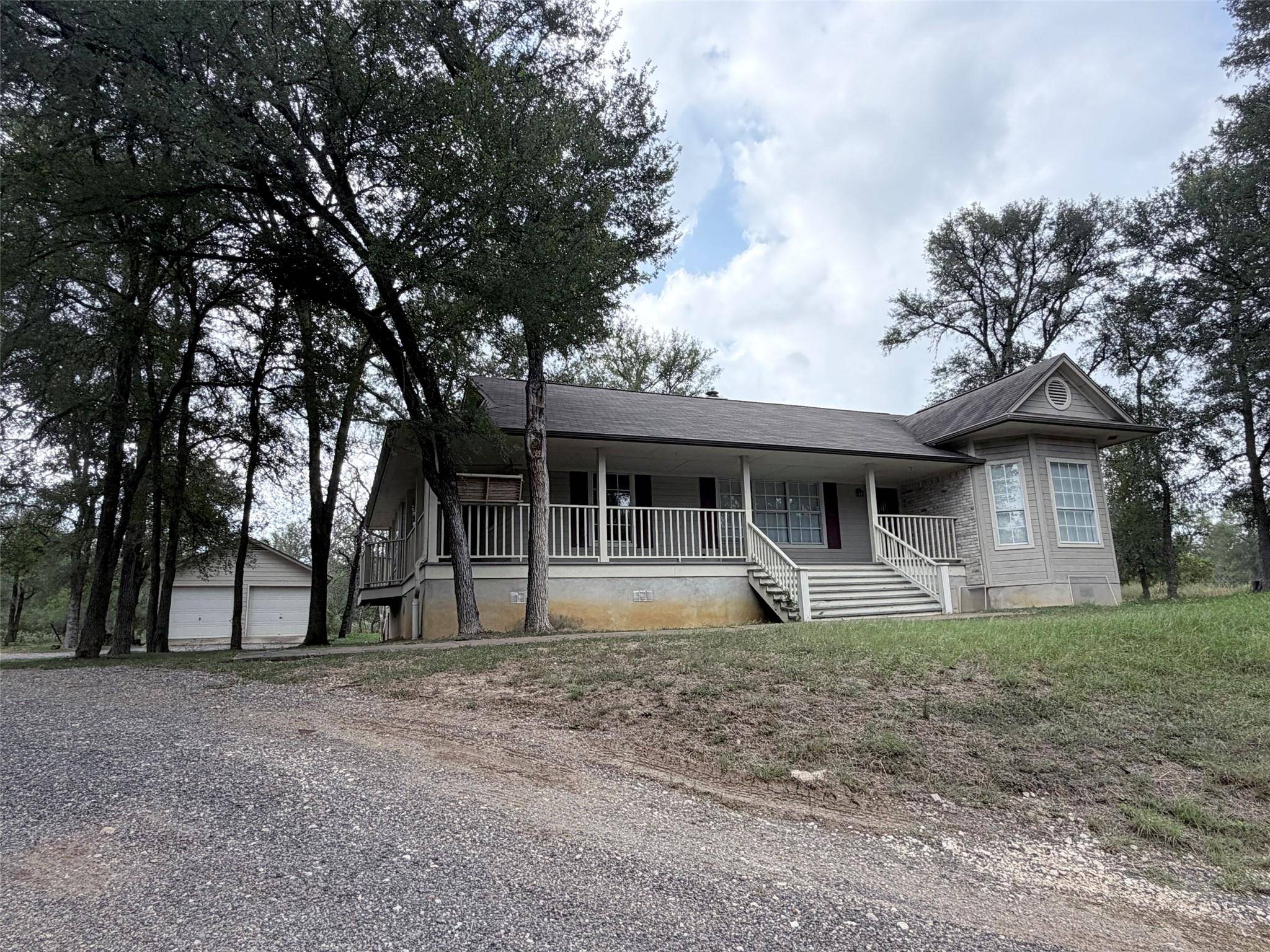 123 Mesa Verde DR, Cedar Creek, TX 78612