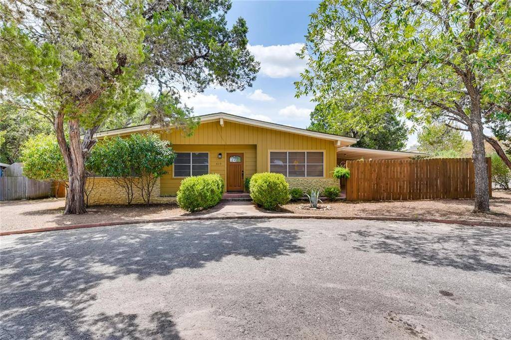 619 N Bishop ST, San Marcos, TX 78666