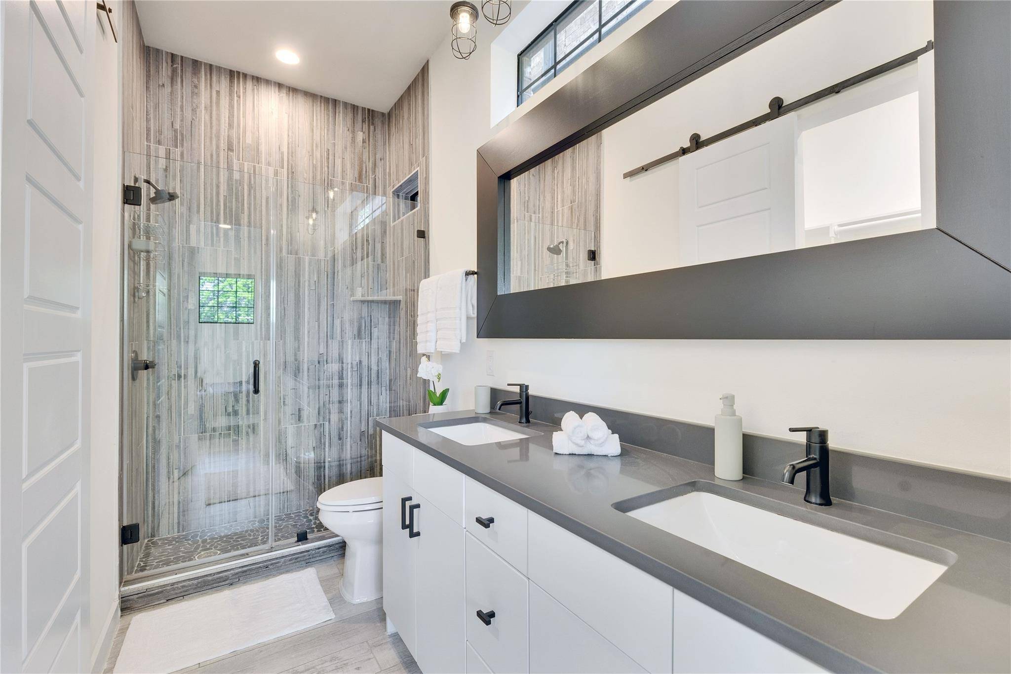 808 E Lydia ST, Austin, TX 78702