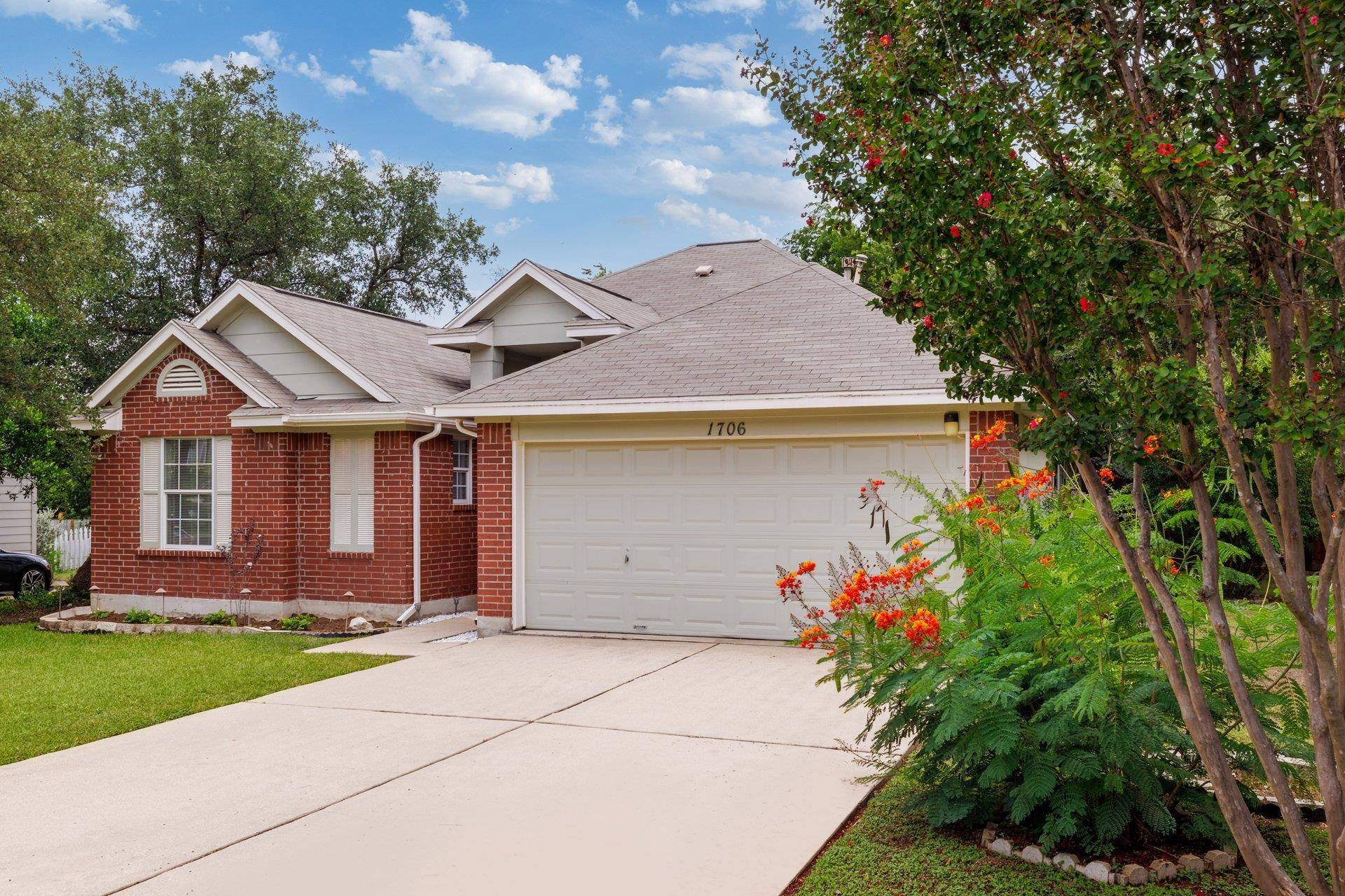 1706 COLUMBINE LN, Leander, TX 78641