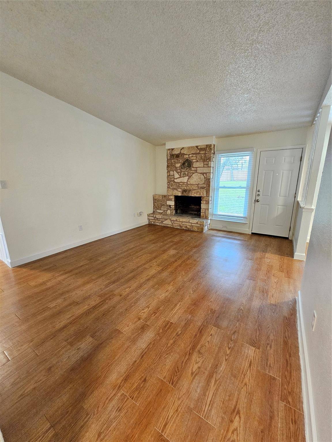 8005 Creekmere LN, Austin, TX 78748