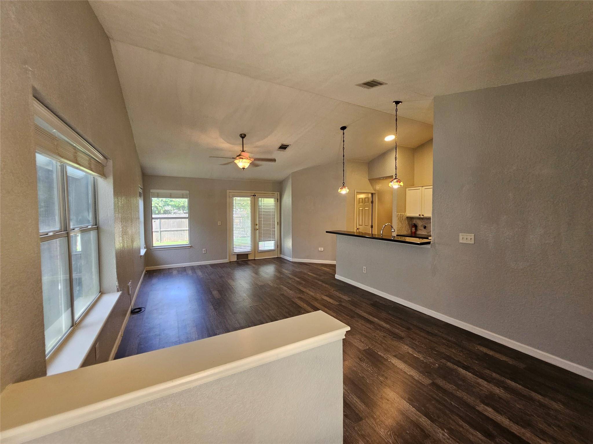 174 Prairie Springs LOOP, Georgetown, TX 78626