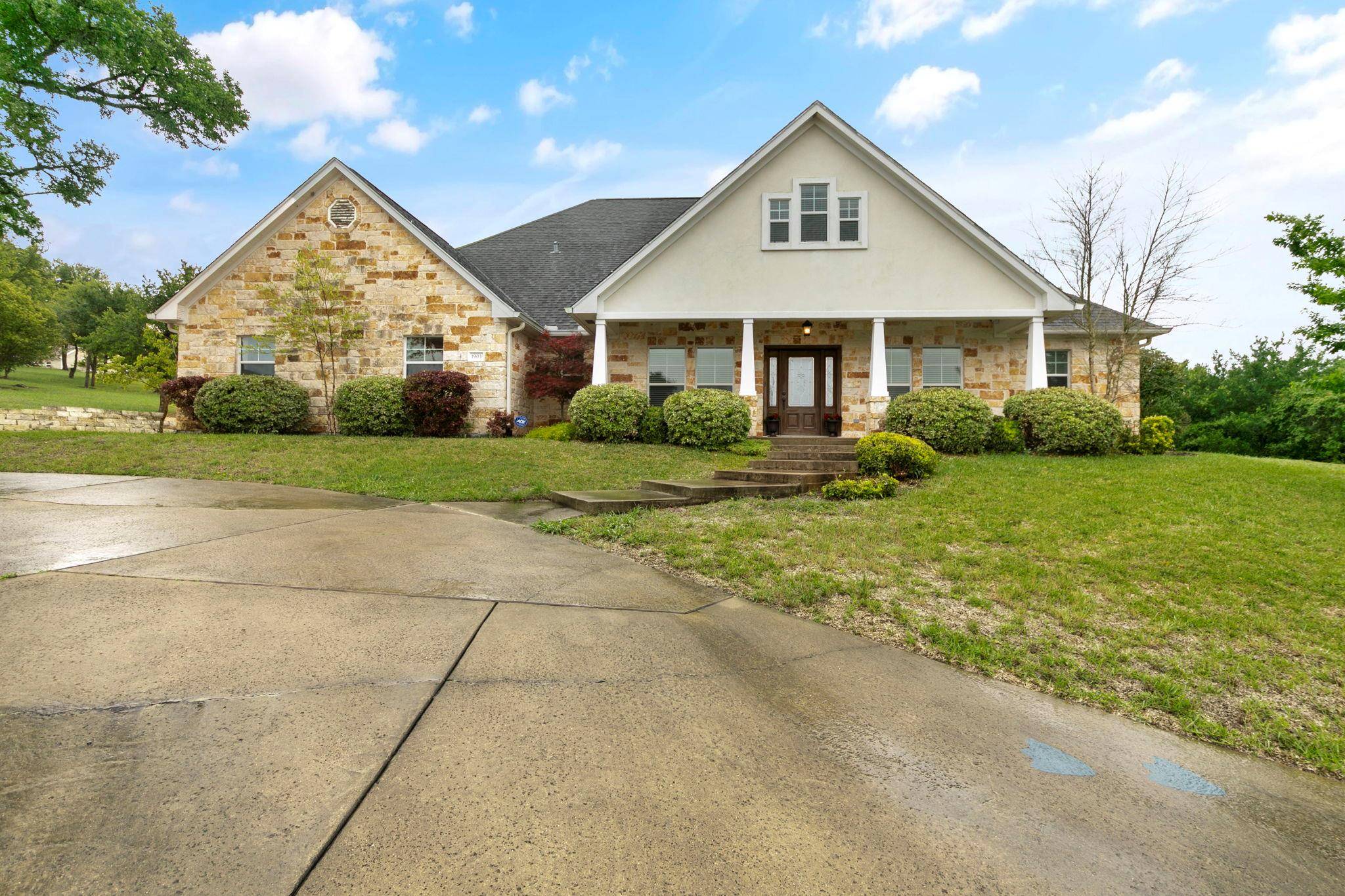 1903 Sarah CV, Taylor, TX 76574