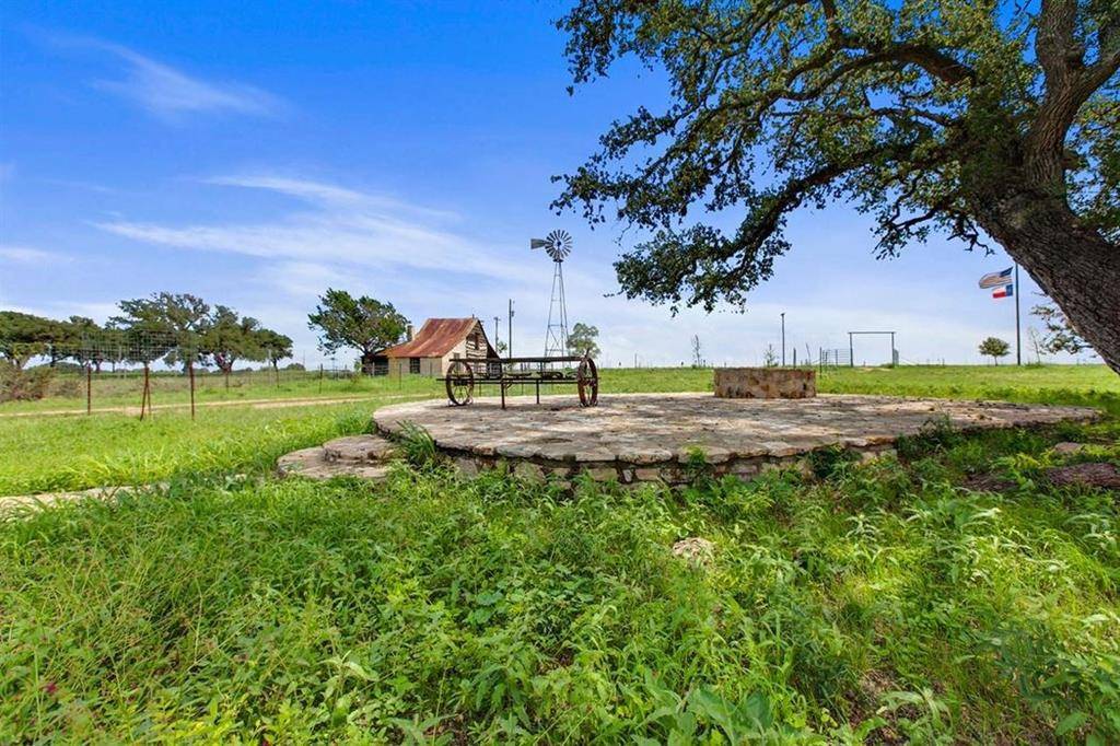 466 Lower Albert RD, Stonewall, TX 78671