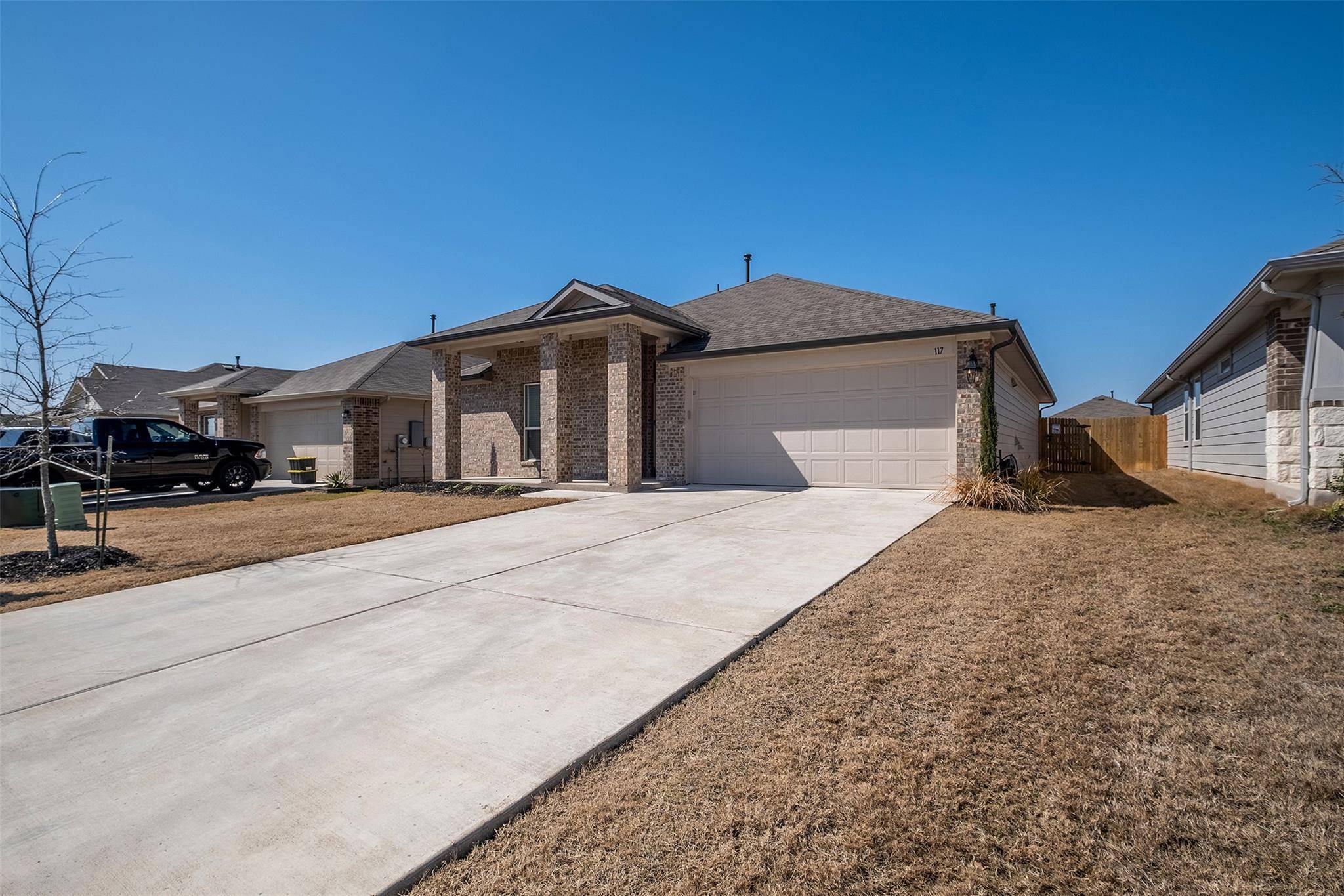 117 Cranbrook LN, Hutto, TX 78634