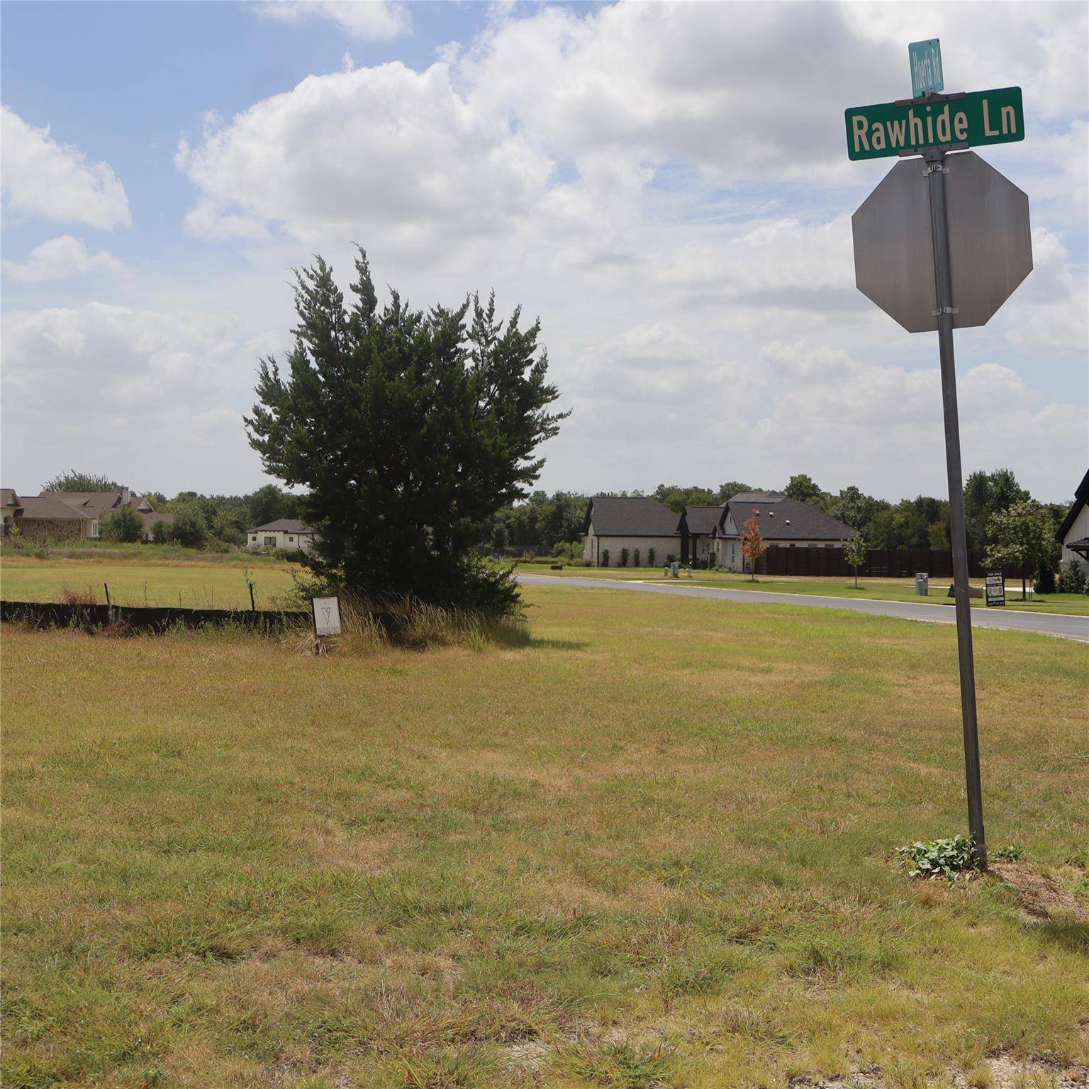 600 Rawhide LN, Florence, TX 76527