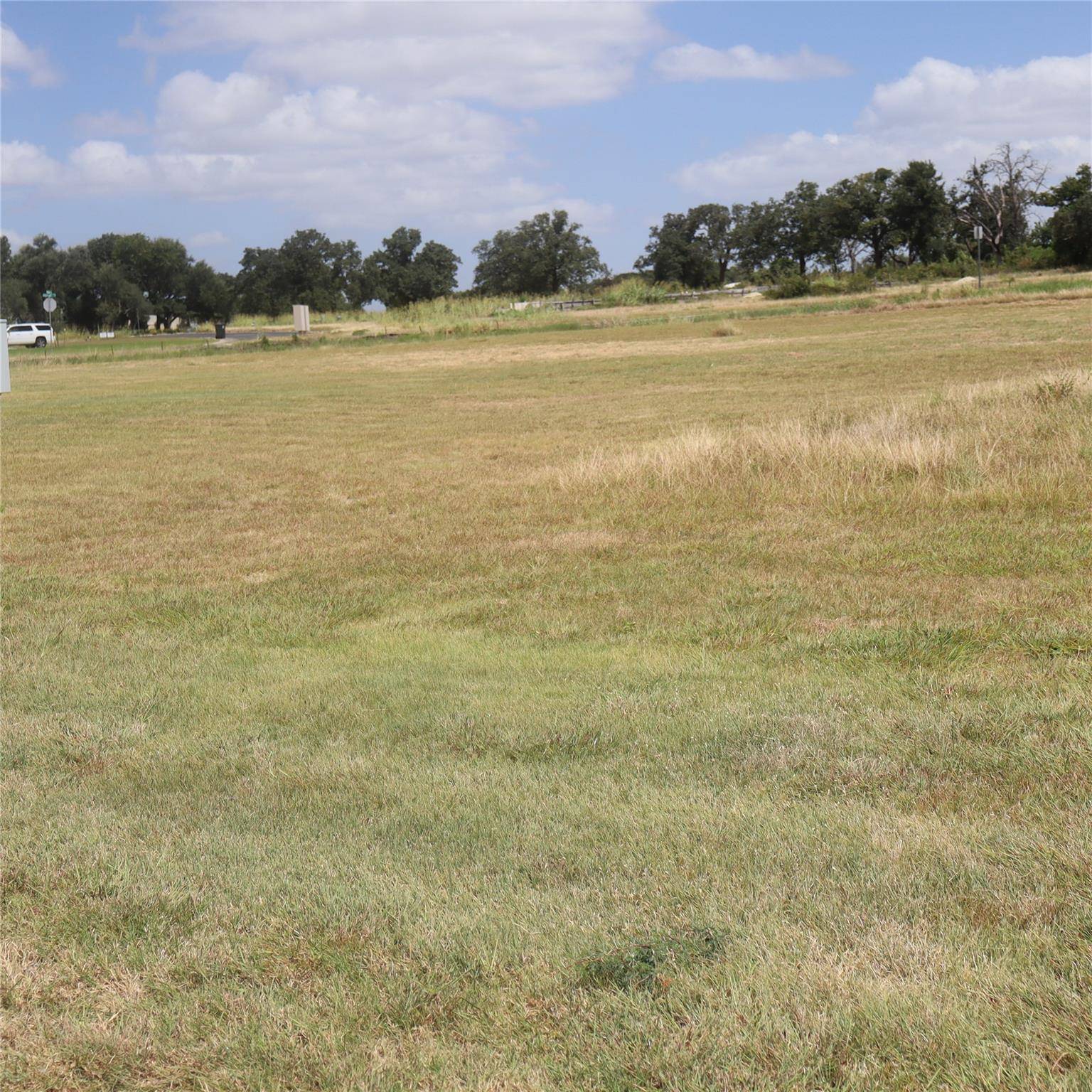 600 Rawhide LN, Florence, TX 76527