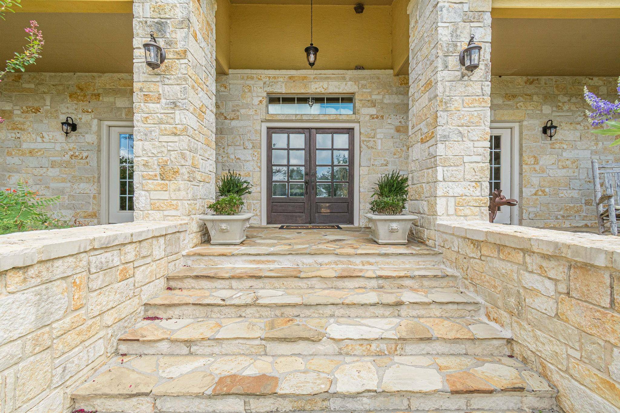 287 San Marcos TRL, New Braunfels, TX 78132