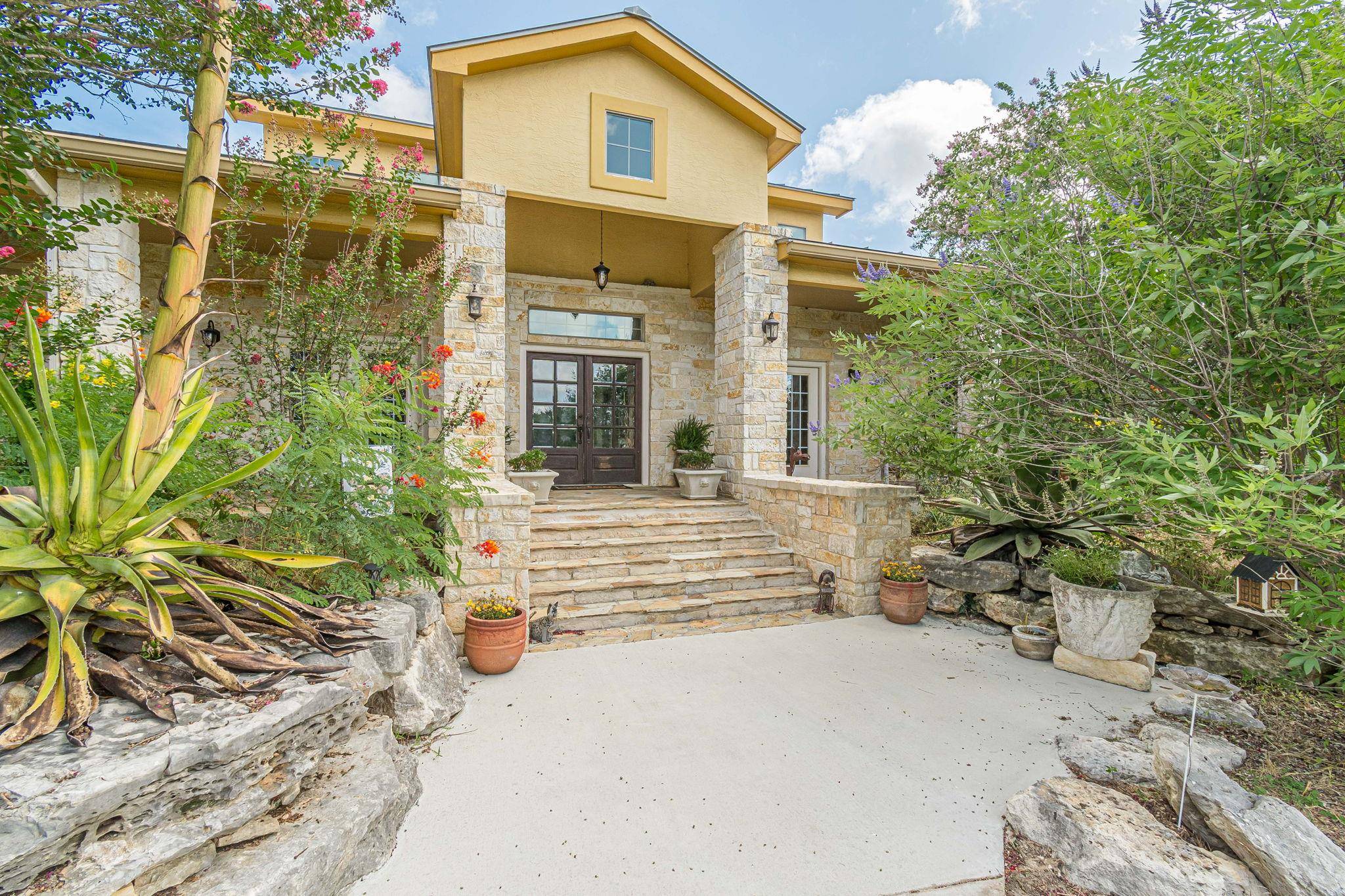 287 San Marcos TRL, New Braunfels, TX 78132