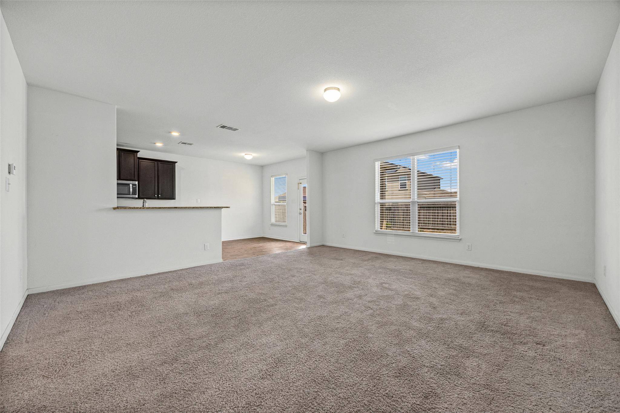 19812 Hubert R Humphrey RD, Manor, TX 78653