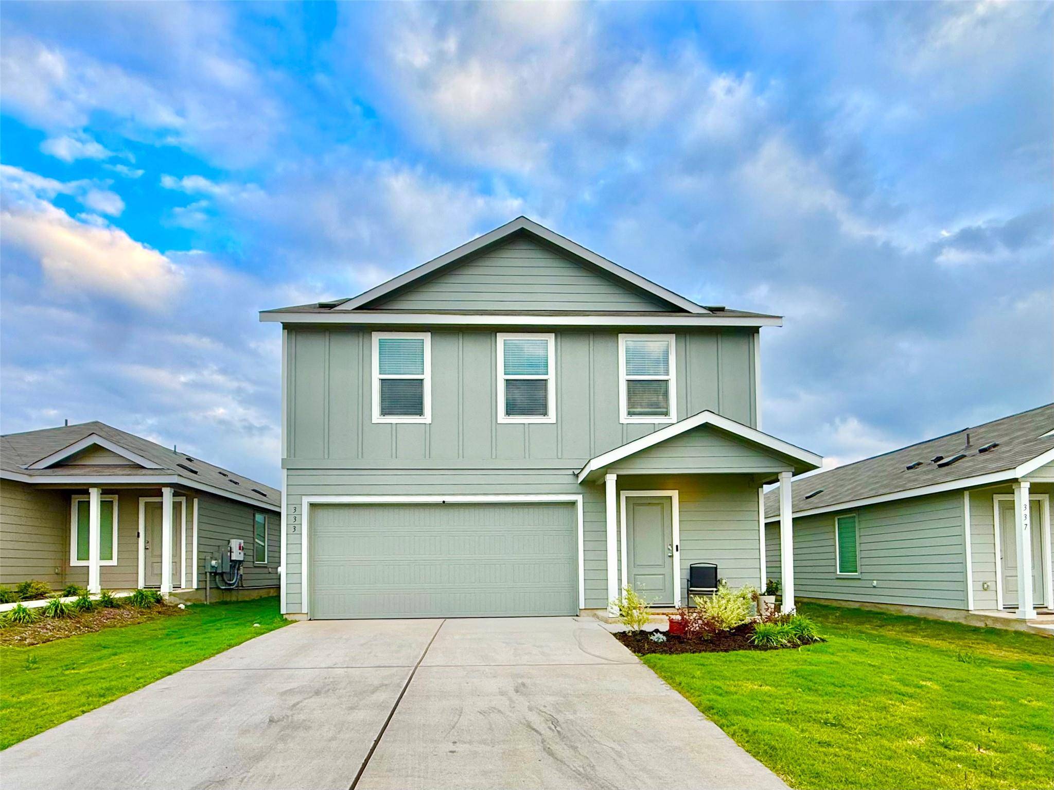 333 Cowpoke DR, Jarrell, TX 76537