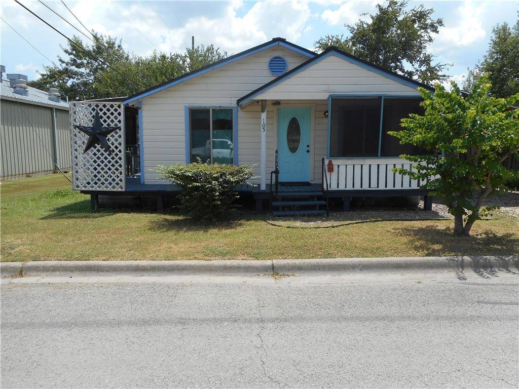 105 W Pecan ST, Taylor, TX 76574