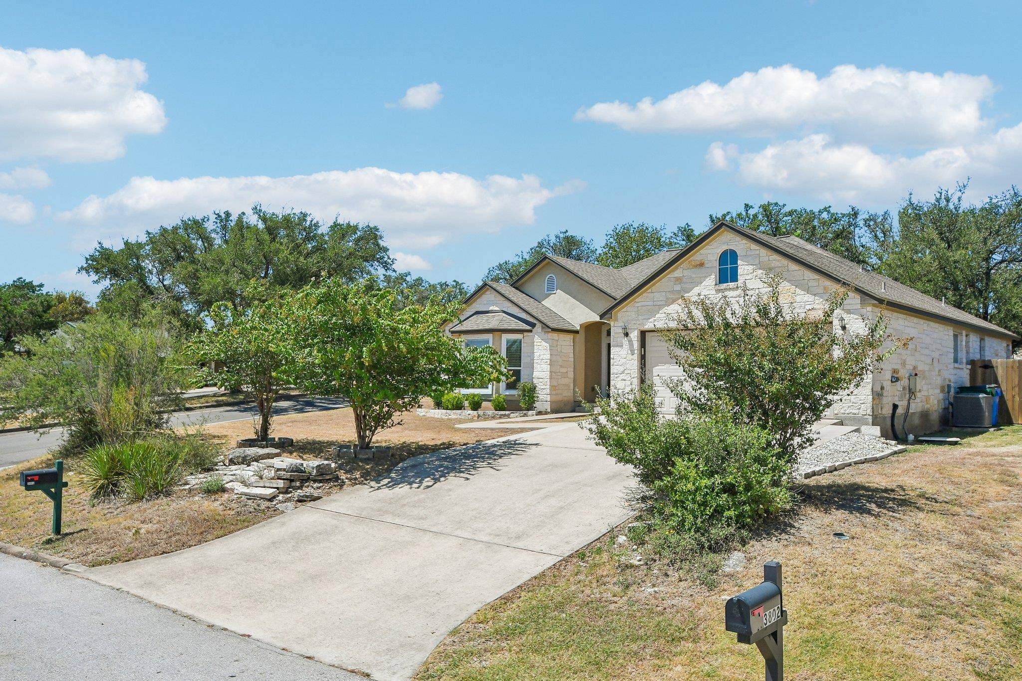 3800 Annapolis CV, Lago Vista, TX 78645
