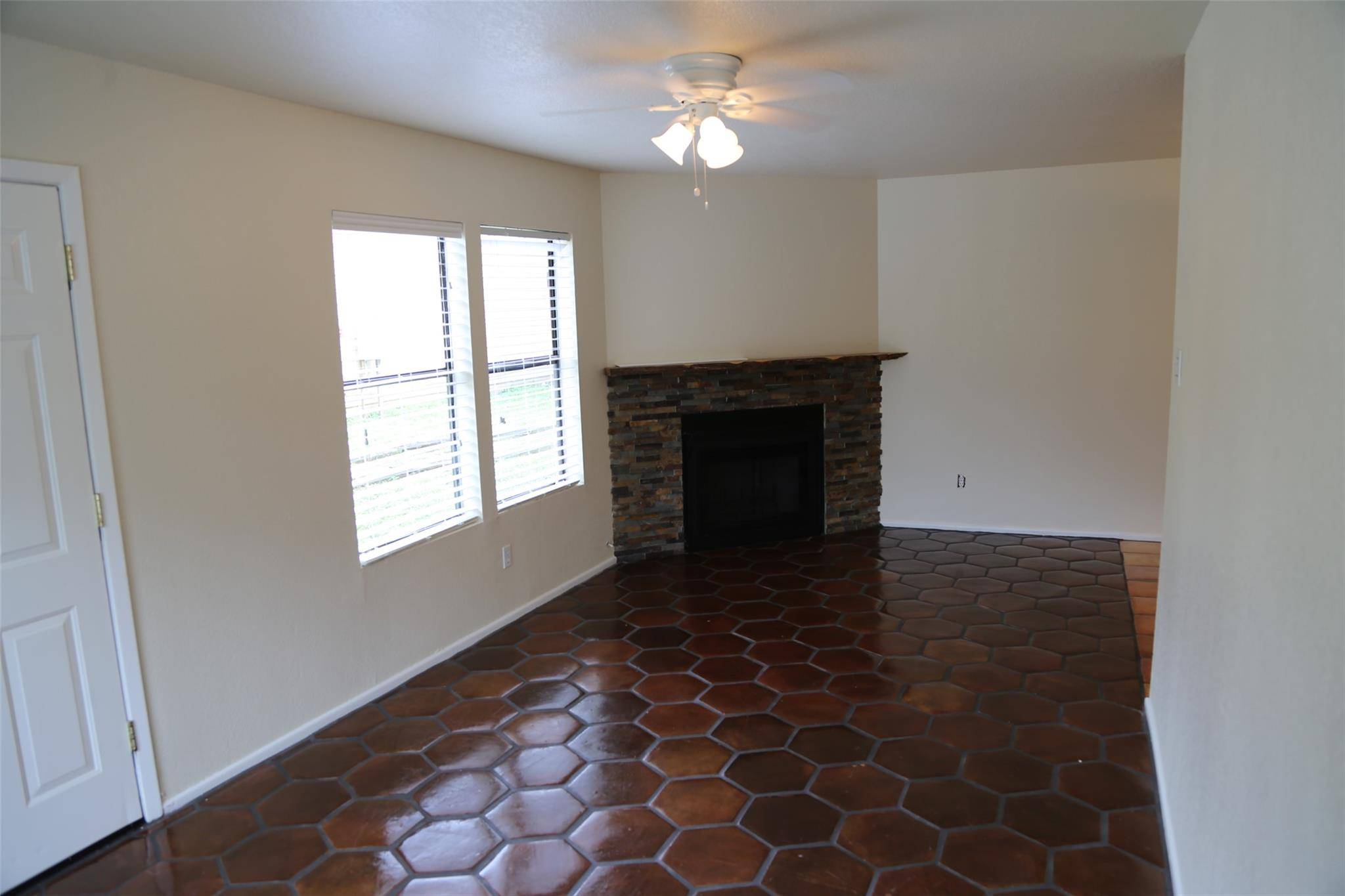 4 Deerfield DR #D, Wimberley, TX 78676