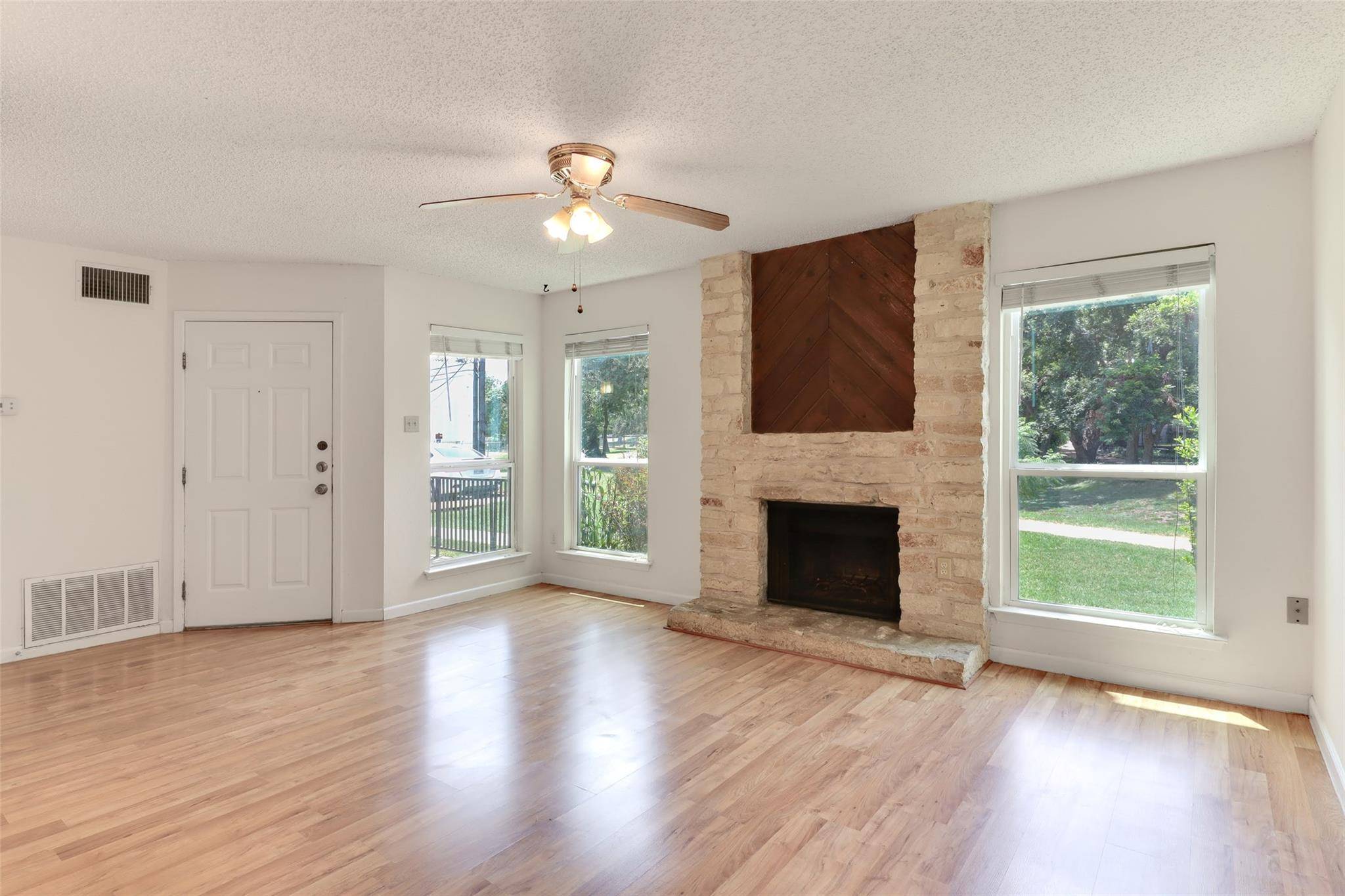 10616 Mellow Meadows DR #1a, Austin, TX 78750