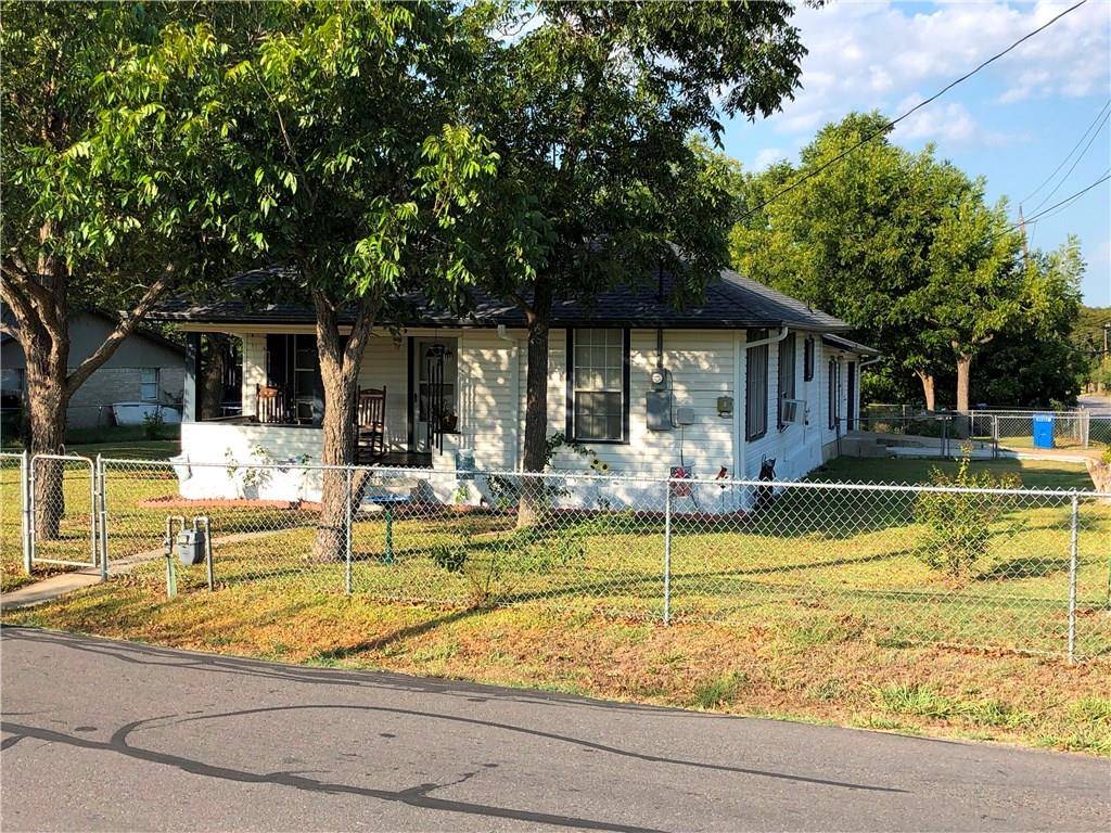 1125 Burkett ST, Taylor, TX 76574