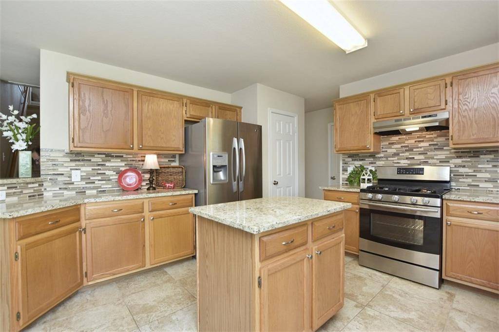 2110 Grove DR, Round Rock, TX 78681