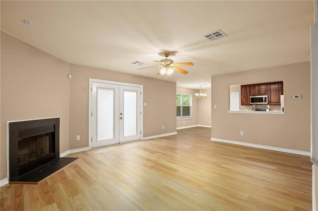 2204 Cottontail DR, Leander, TX 78641
