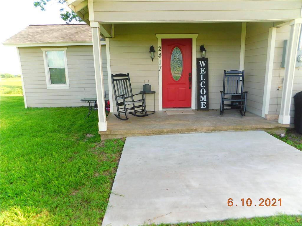 2417 W US HWY 90A HL, Shiner, TX 77984