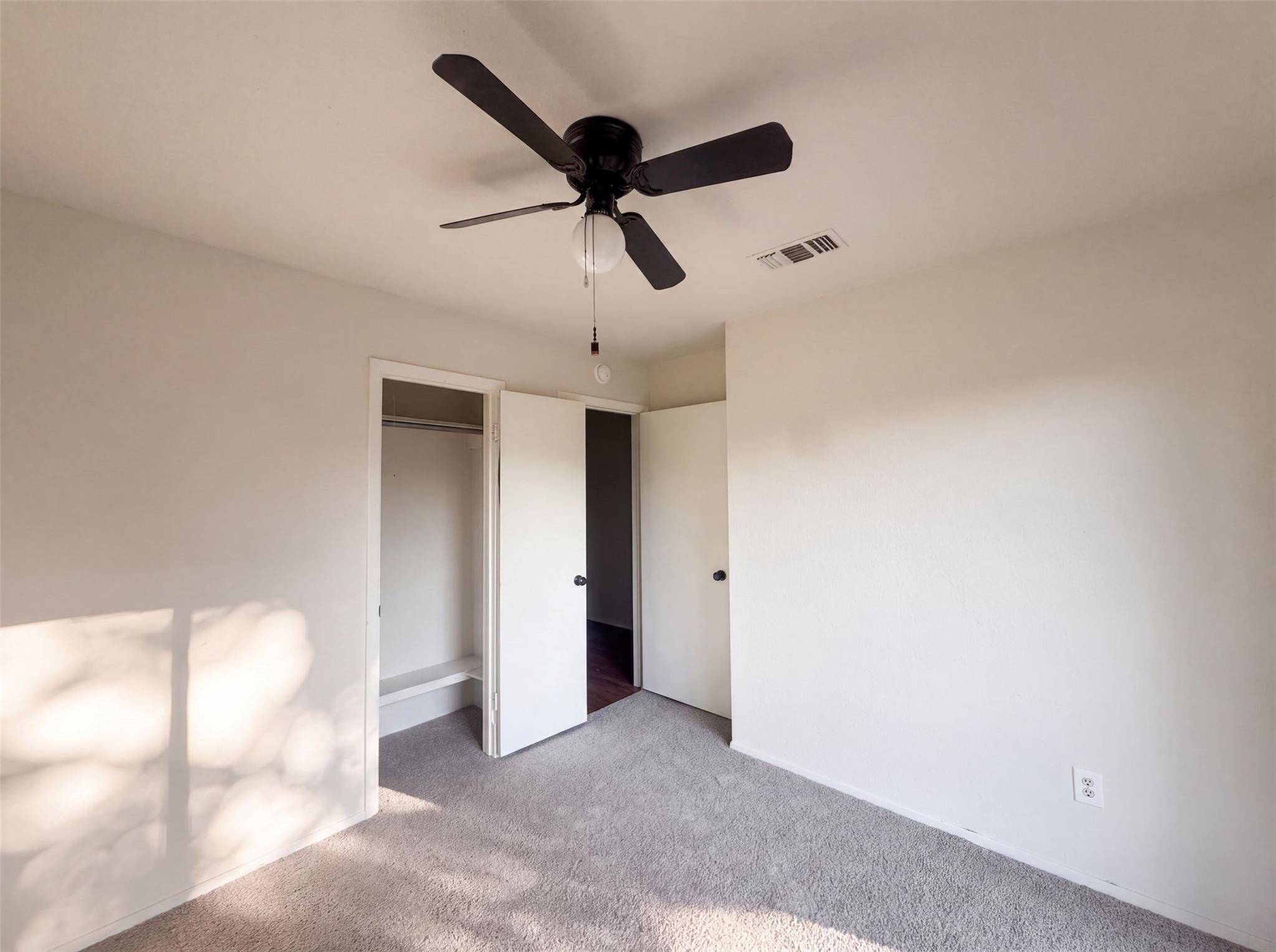 1002 Hummingbird DR, Marble Falls, TX 78654