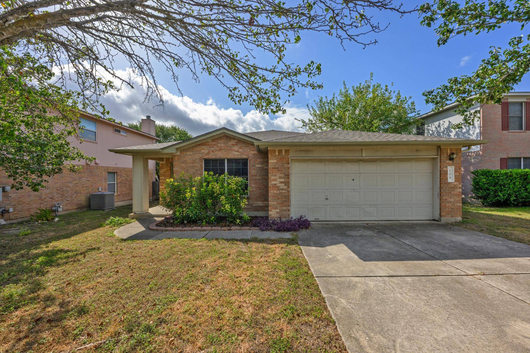 108 Remington DR, Kyle, TX 78640