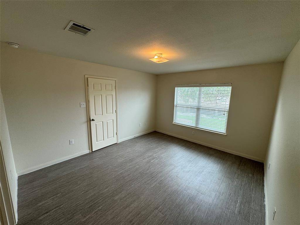 19400 Tayshas ST, Manor, TX 78653