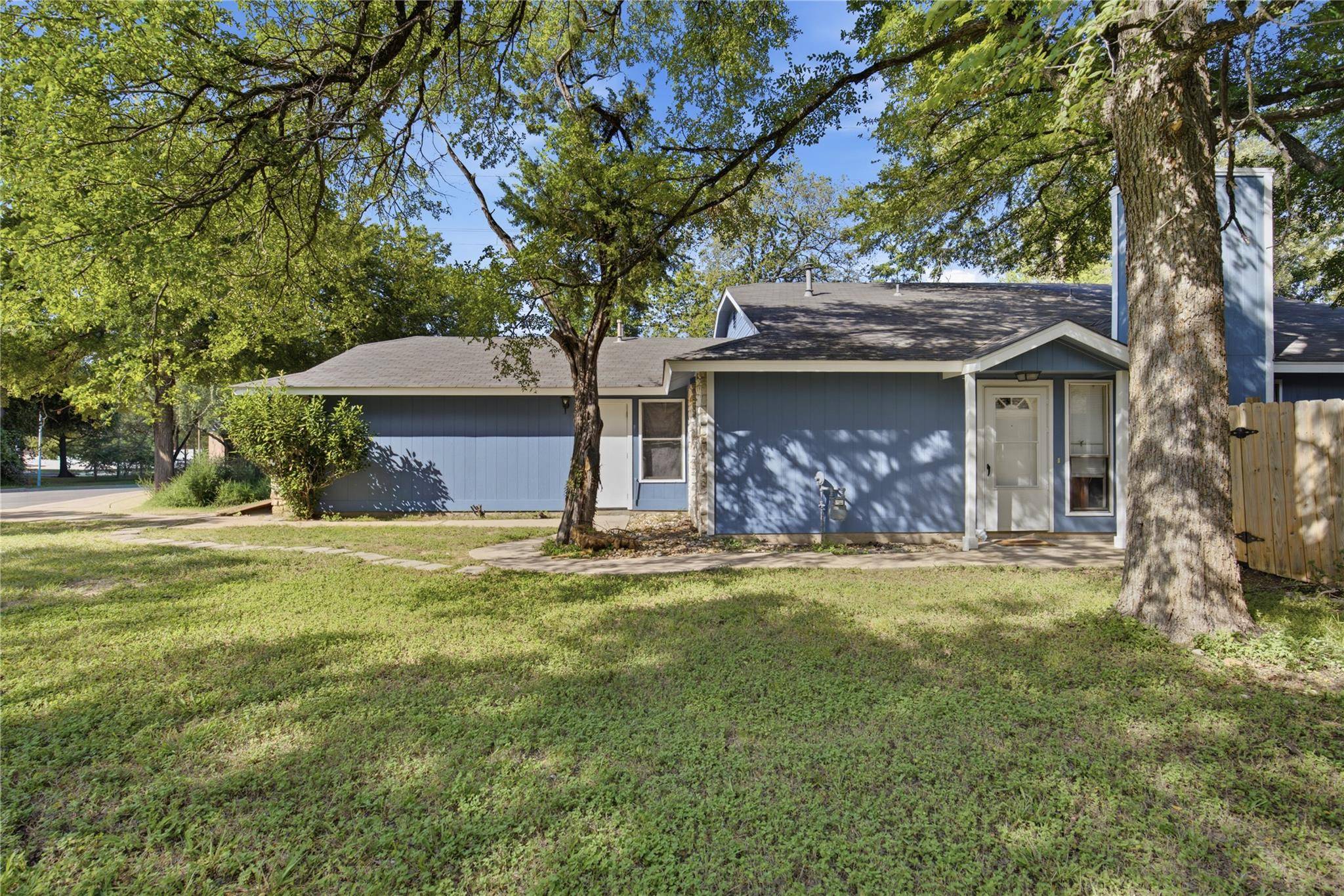 12007 Commonwealth WAY #A & B, Austin, TX 78759