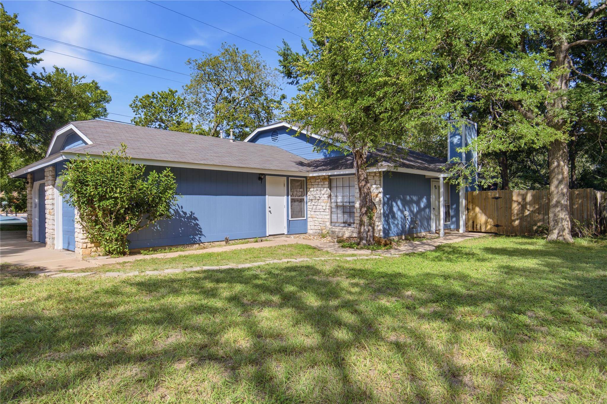 12007 Commonwealth WAY #A & B, Austin, TX 78759