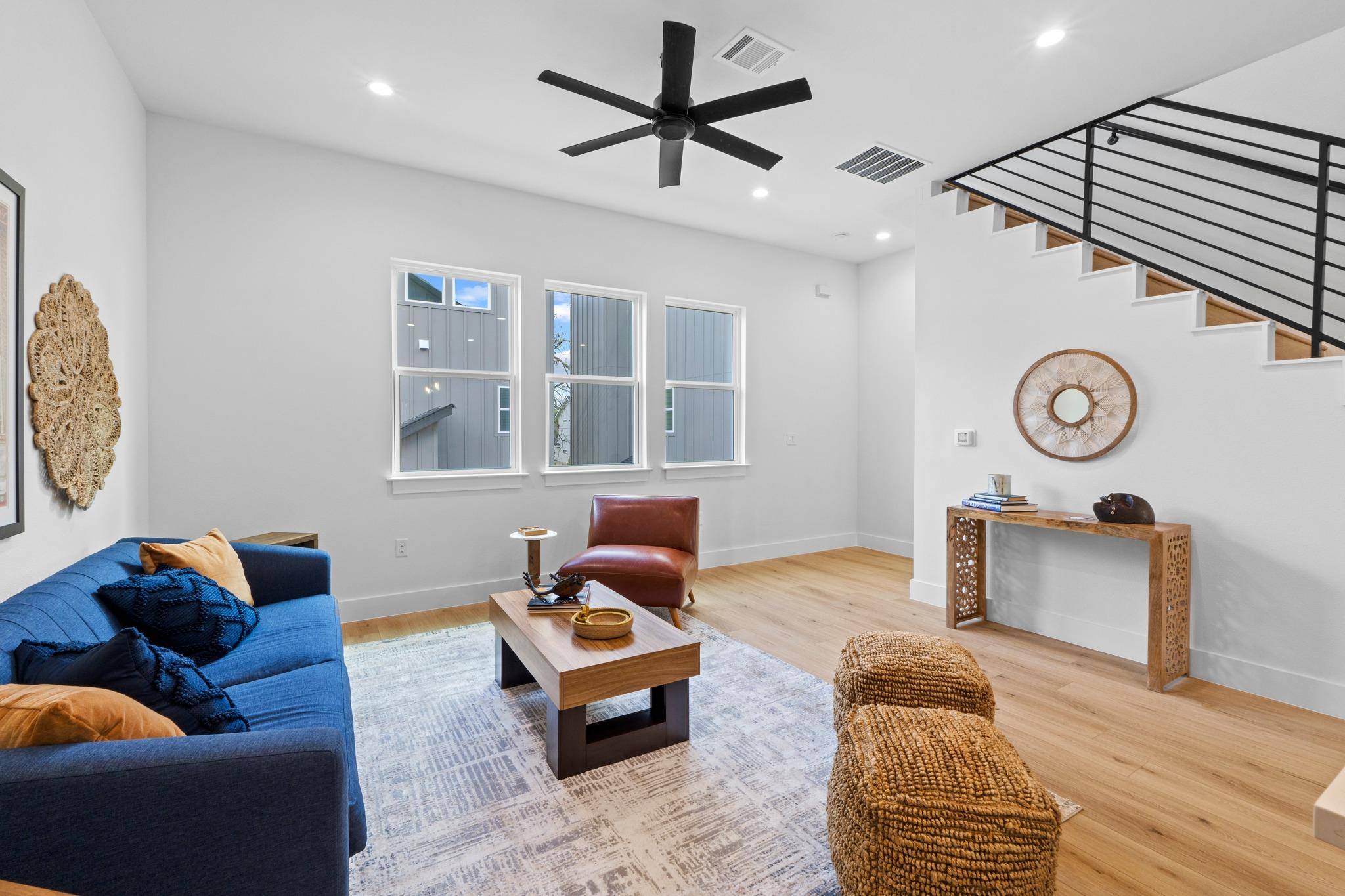 911 Calle Limon #2, Austin, TX 78702