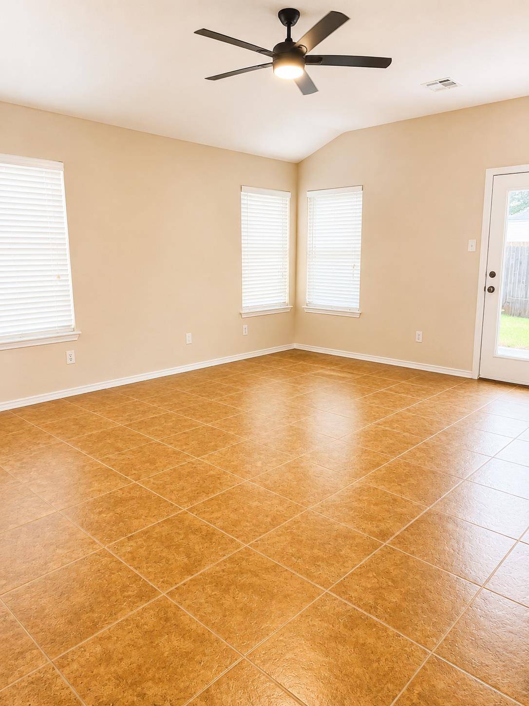 17252 Tobermory DR, Pflugerville, TX 78660
