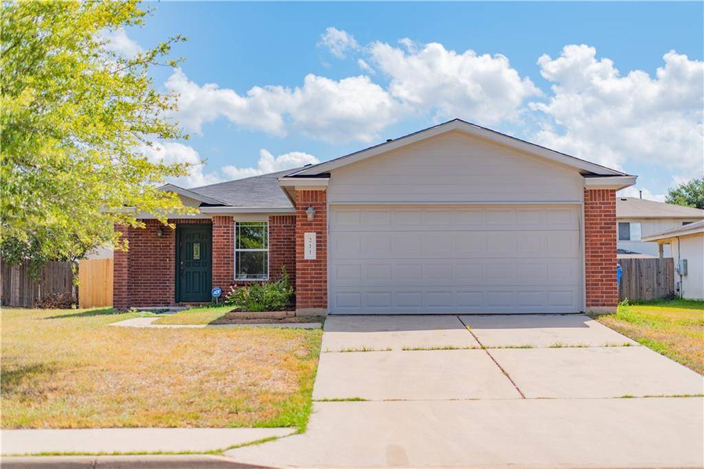 211 Jennifer LN, Bastrop, TX 78602