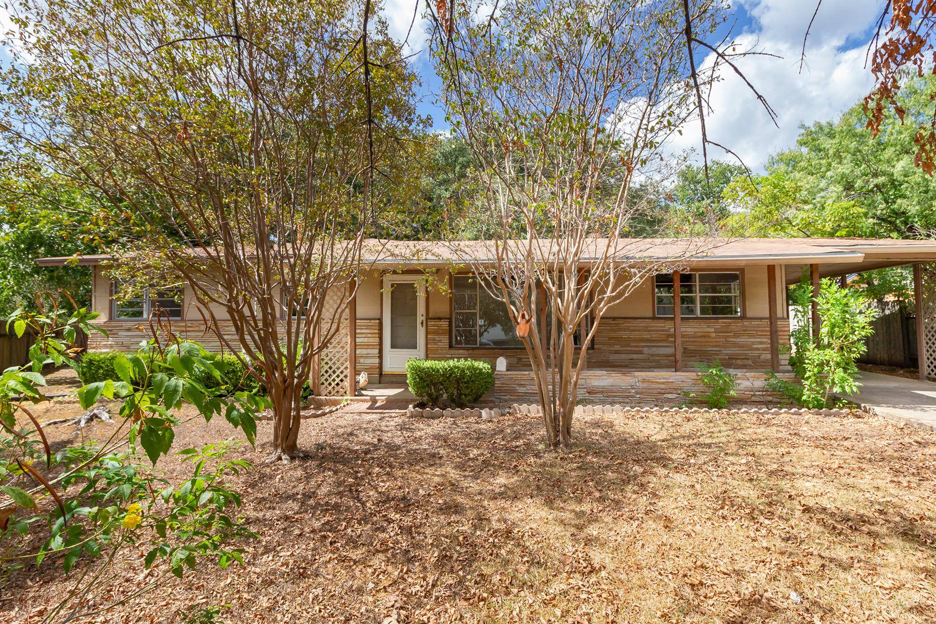 2305 Westforest DR #A, Austin, TX 78704