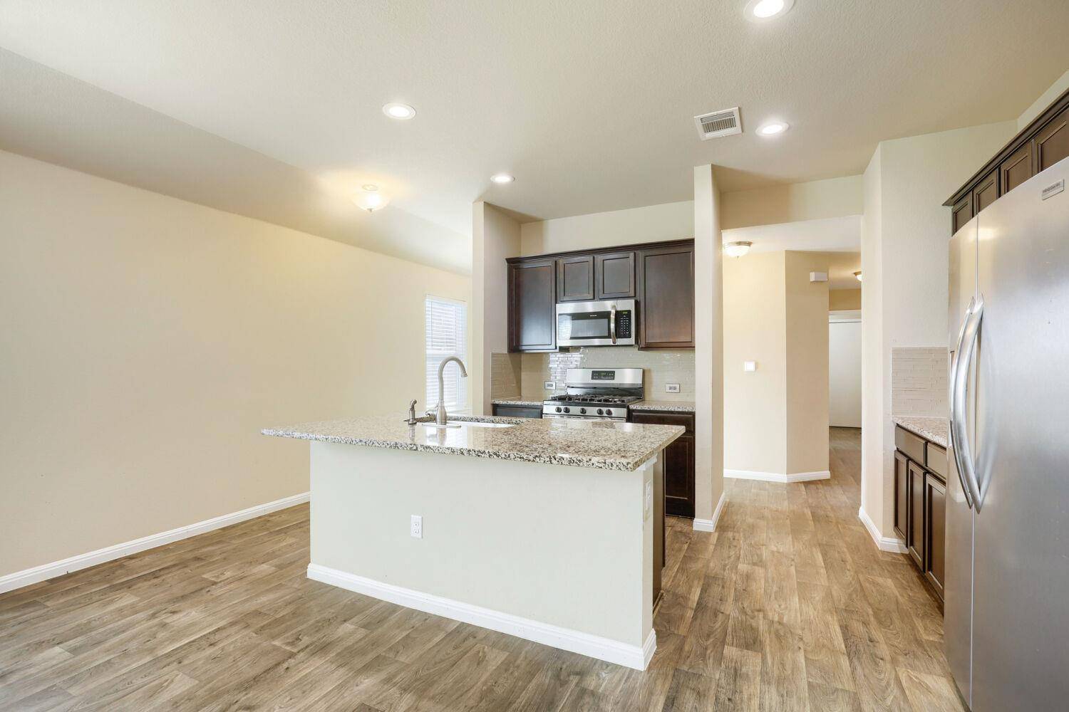 101 Blue Sage DR, Leander, TX 78641