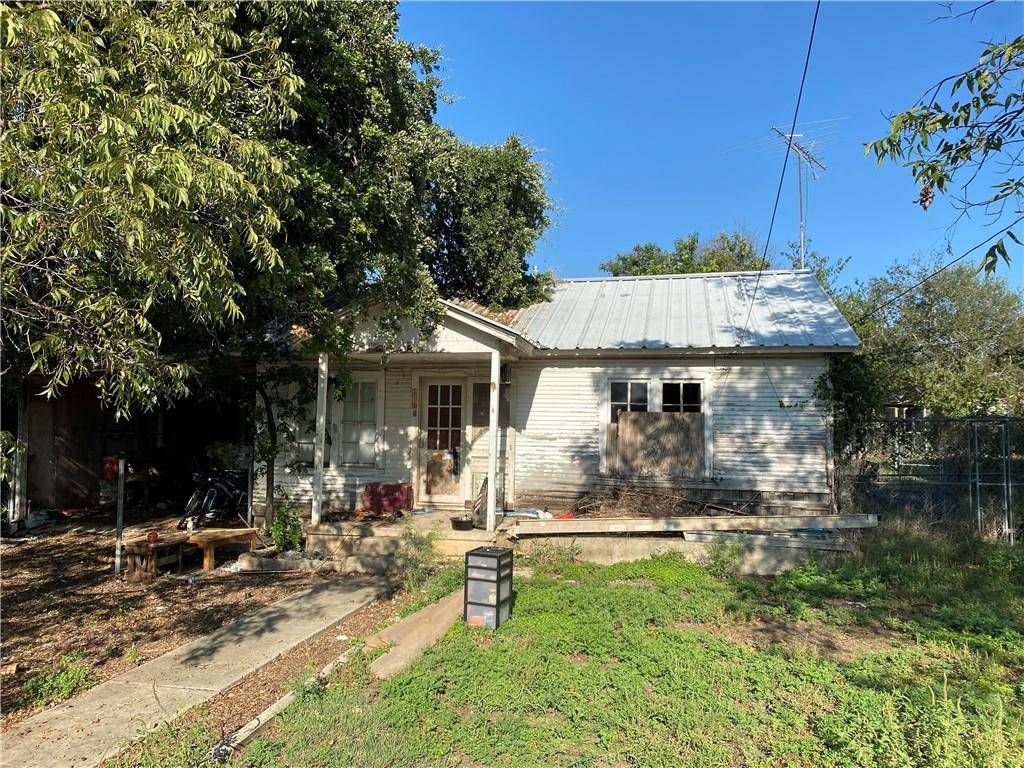 805 N Hackberry ST, Lampasas, TX 76550