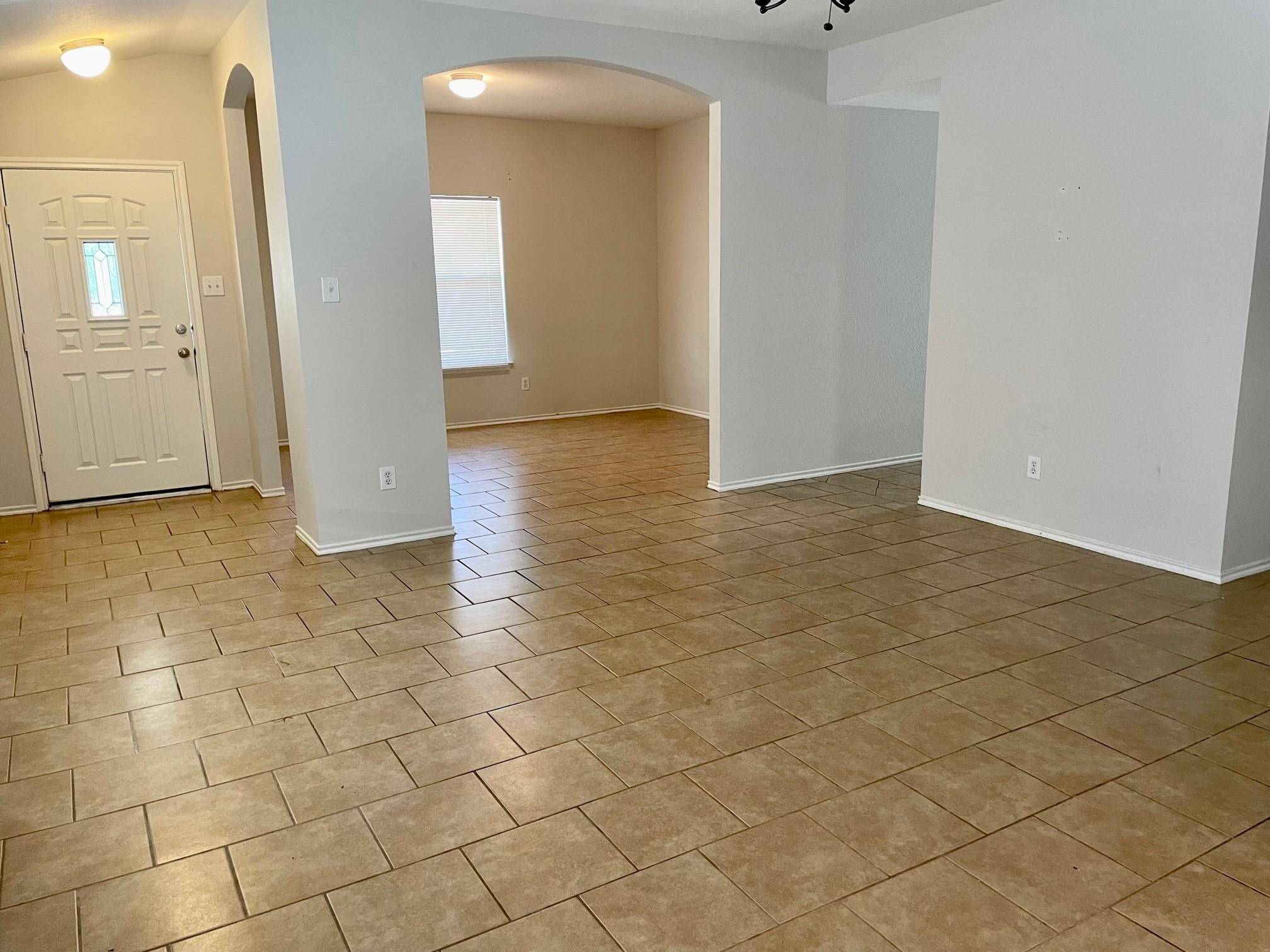112 Cowboy CV, Kyle, TX 78640