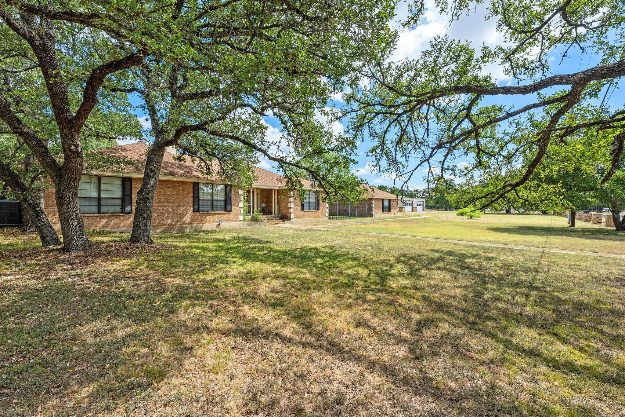 2852 Cedar Hollow RD, Georgetown, TX 78628
