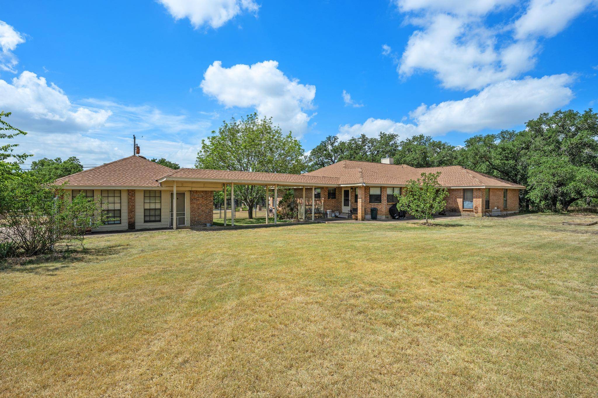 2852 Cedar Hollow RD, Georgetown, TX 78628