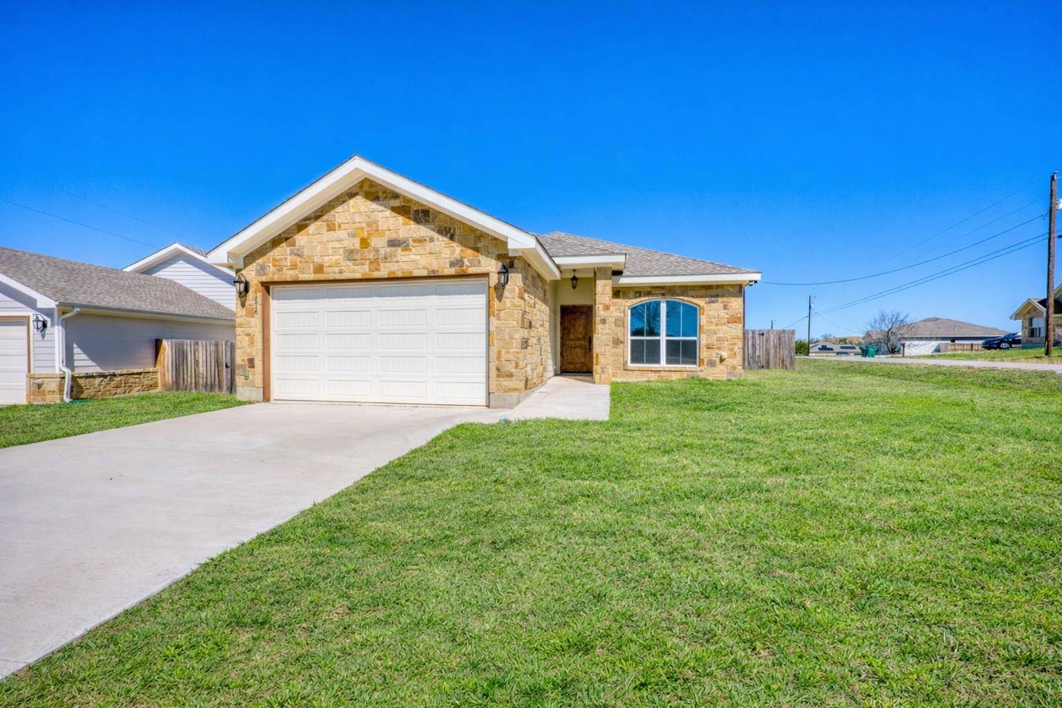 1516 Stonecrests DR, Granite Shoals, TX 78654