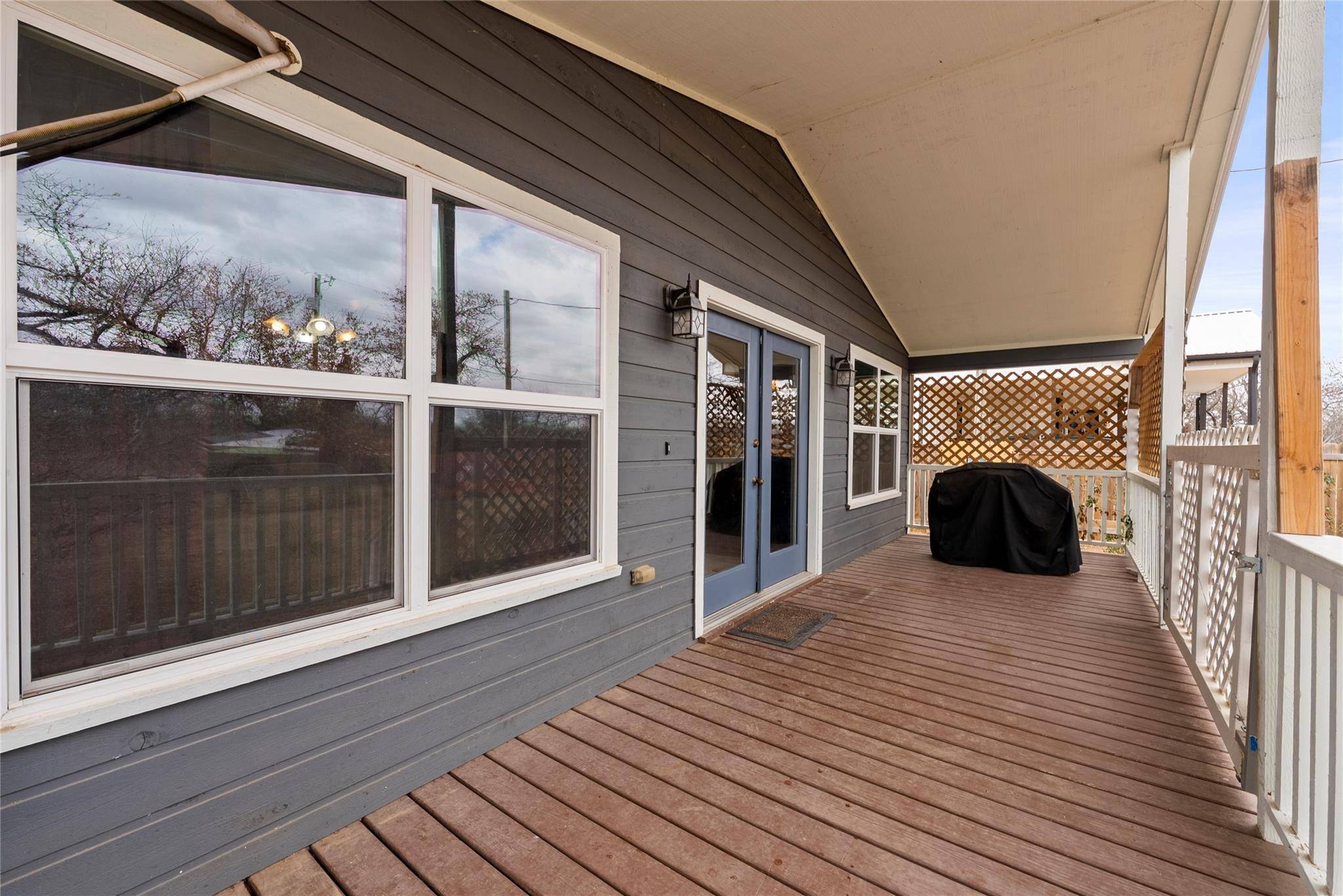 813 Airway ST, Kingsland, TX 78639