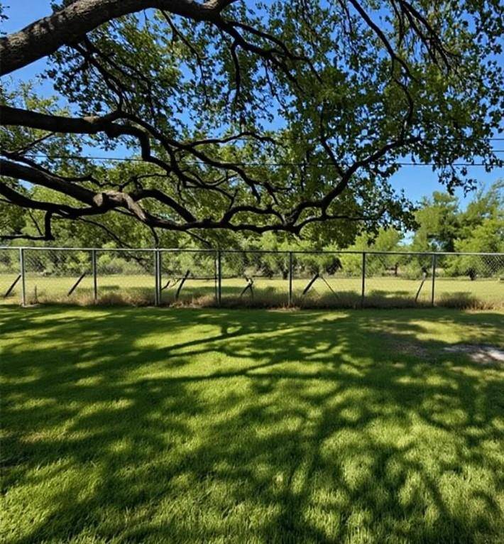 2804 Live Oak ST, Round Rock, TX 78681