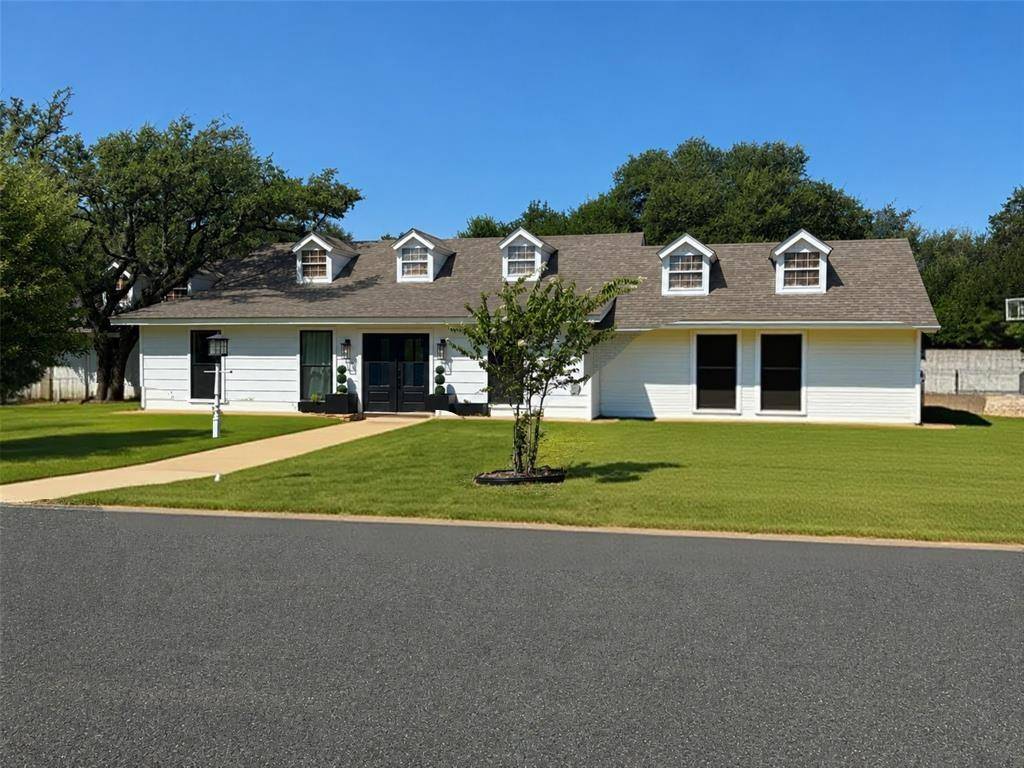 2804 Live Oak ST, Round Rock, TX 78681