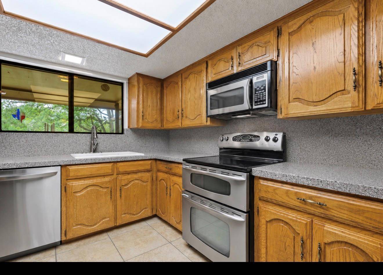 300 W Sequoia SPUR, Georgetown, TX 78628