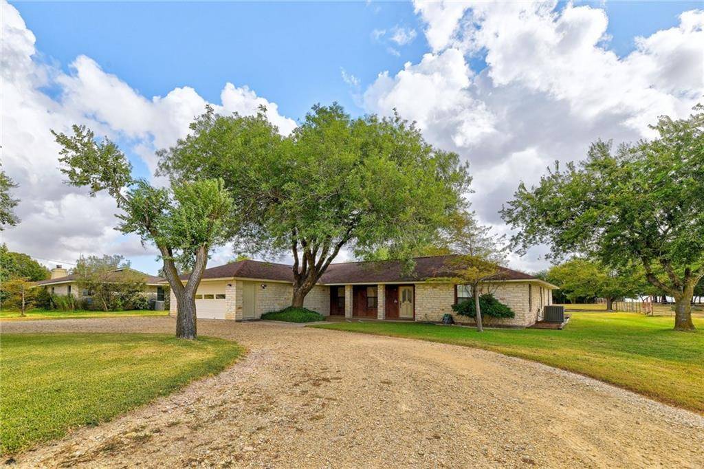 2301 Old Coupland RD, Taylor, TX 76574