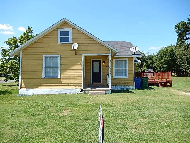 518 W 3rd ST, Taylor, TX 76574