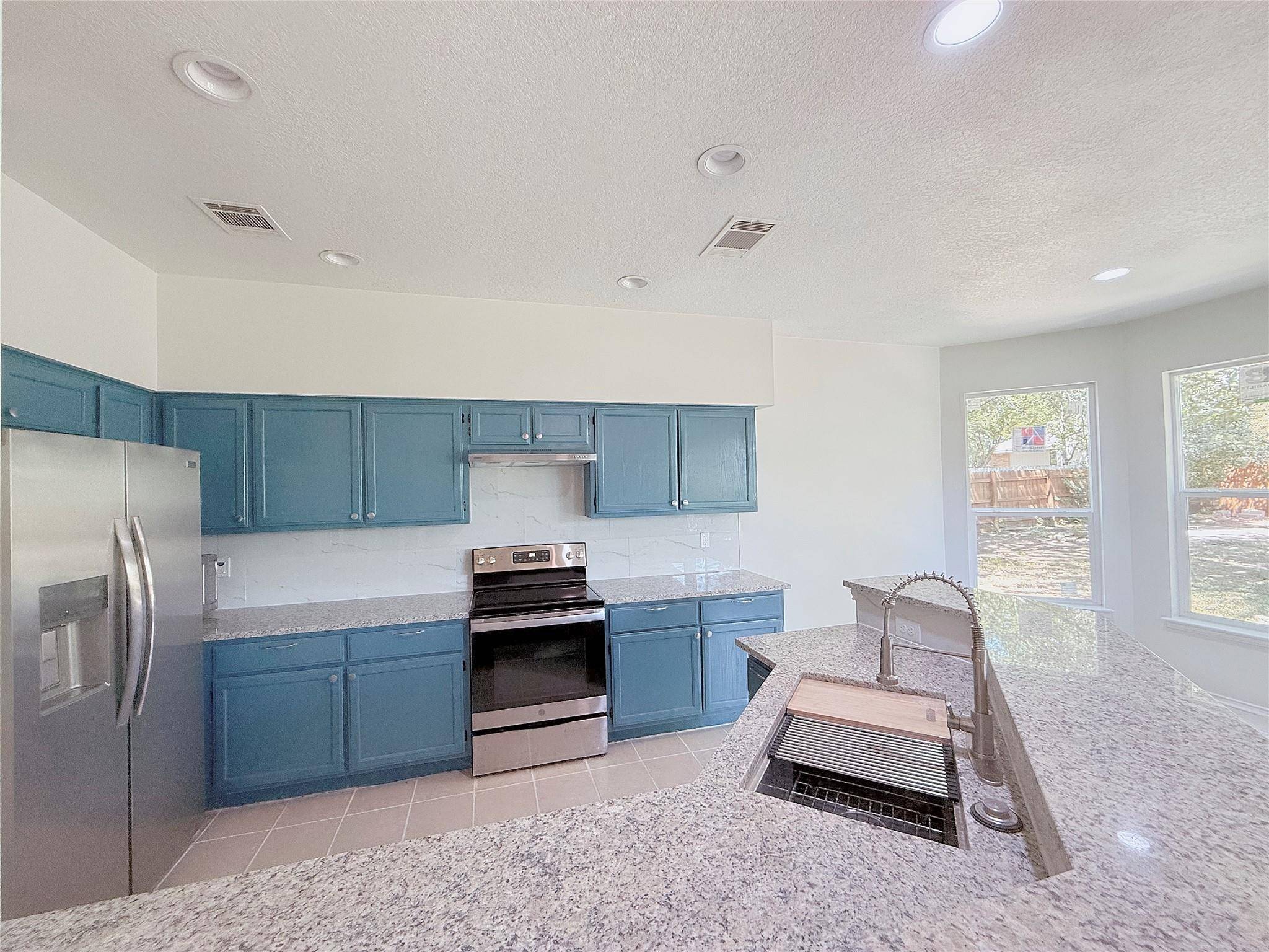 16403 Spotted Eagle DR, Leander, TX 78641
