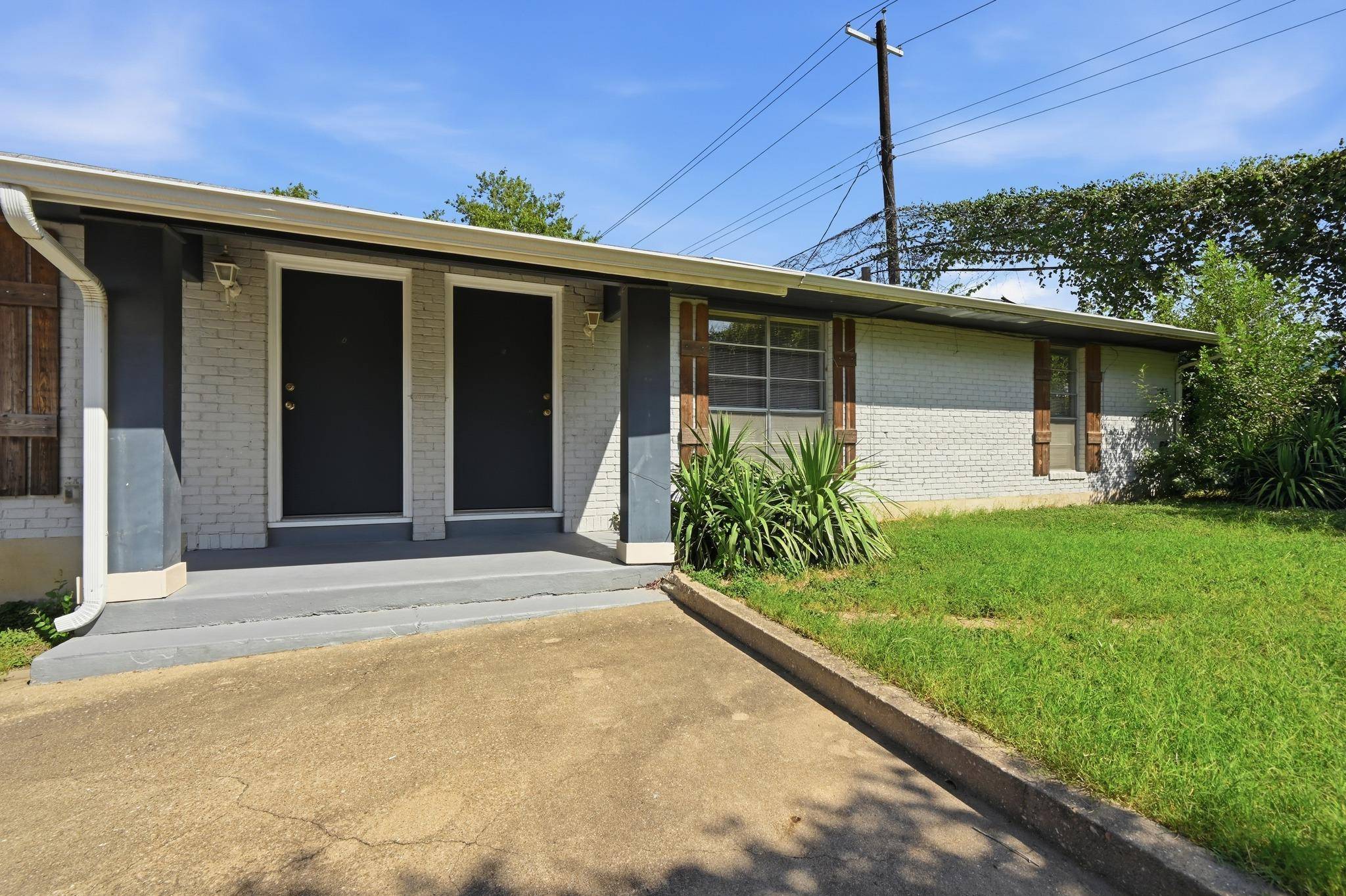 2712 Saint Edwards CIR #B, Austin, TX 78704