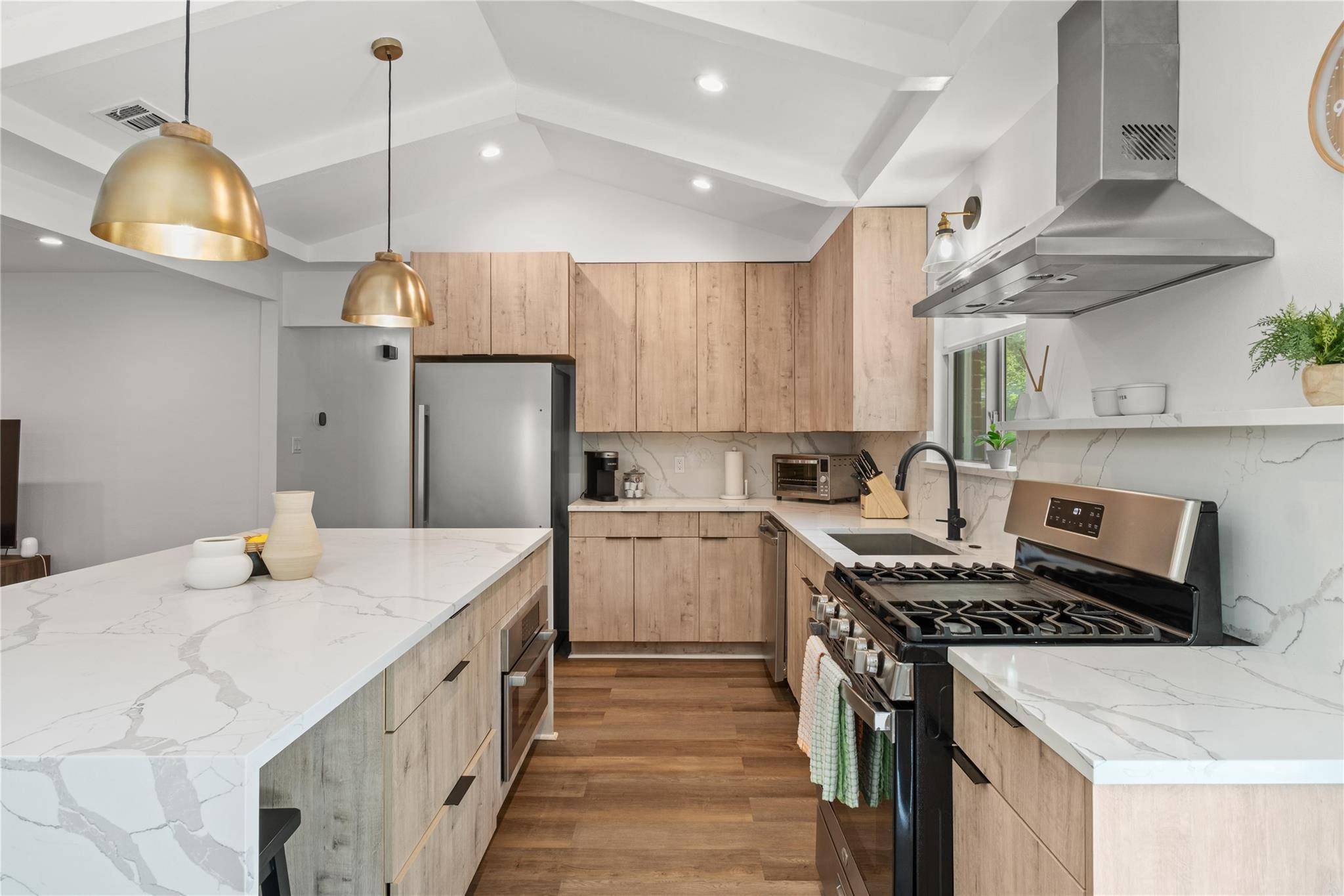2107 Colfax Ave, Austin, TX 78757
