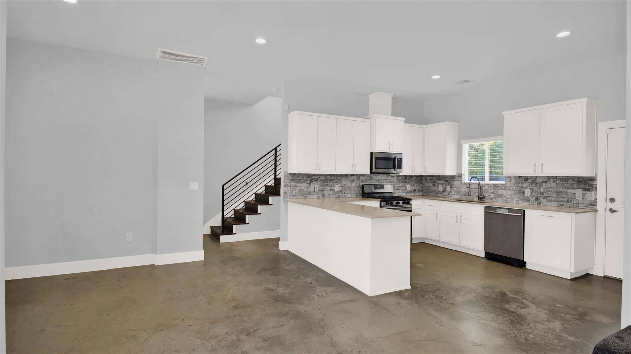 6902 Carver Ave #A, Austin, TX 78752