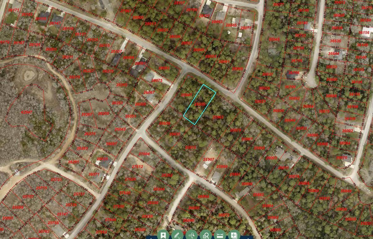 135 Lamaloa LN, Bastrop, TX 78602
